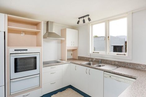 Photo of property in 6 Ngareta Street, Marton, 4710