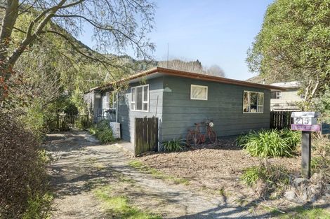 Photo of property in 1/215 Brook Street, The Brook, Nelson, 7010