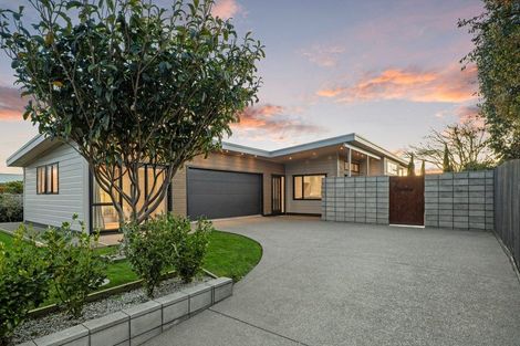 Photo of property in 7 Yardley Street, Avonhead, Christchurch, 8042