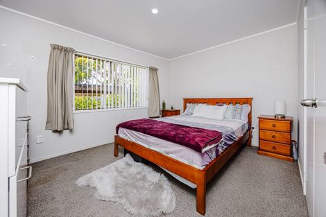 Photo of property in 1/2 Burundi Avenue, Clendon Park, Auckland, 2103