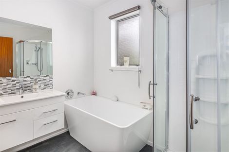 Photo of property in 4 Spey Place, Papakowhai, Porirua, 5024