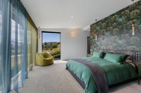 Photo of property in 9 Little Alpha Loop, Wanaka, 9305