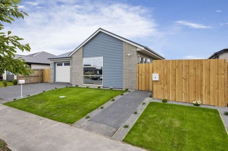 Photo of property in 4 Bill Hammond Drive, Belfast, 8051