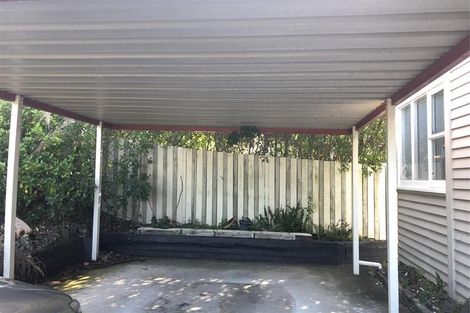 Photo of property in 77 Sylvan Avenue, Northcote, Auckland, 0627