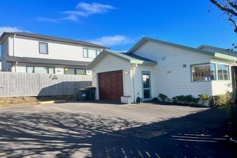 Photo of property in 9 Bradbury Road, Botany Downs, Auckland, 2010