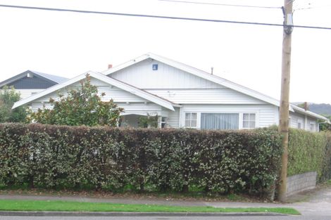 Photo of property in 17 Naenae Road, Naenae, Lower Hutt, 5011