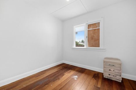 Photo of property in 102 Gibbons Street, Ebdentown, Upper Hutt, 5018