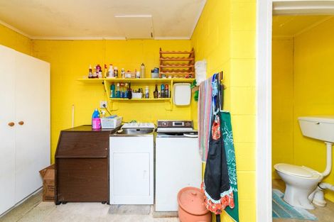 Photo of property in 16 Clifton Terrace, Fitzherbert, Palmerston North, 4410