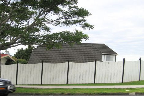 Photo of property in 66 Sandspit Road, Shelly Park, Auckland, 2014