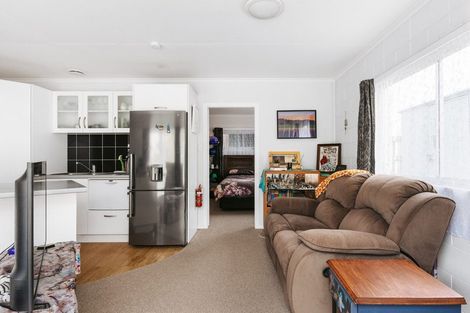 Photo of property in 1 Kowai Grove, Omokoroa, 3114