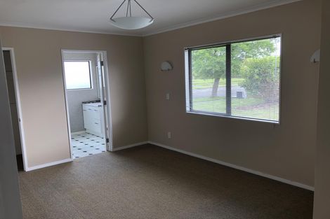 Photo of property in 115 Schnell Drive, Kelvin Grove, Palmerston North, 4414