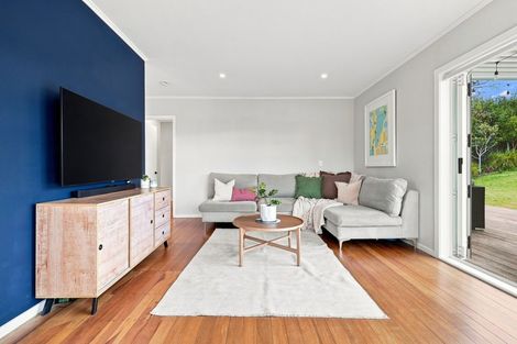 Photo of property in 1/77 Birkdale Road, Birkdale, Auckland, 0626