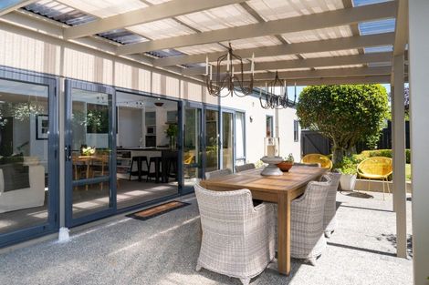 Photo of property in 11 Woodford Heights, Havelock North, 4130