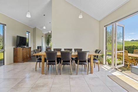 Photo of property in 40 Glenlochy Rise, Acacia Bay, Taupo, 3385