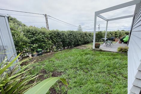 Photo of property in 5/35 Garadice Road, Rothesay Bay, Auckland, 0630
