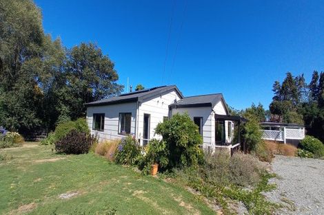 Photo of property in 33 Clifden Highway, Tuatapere, 9620