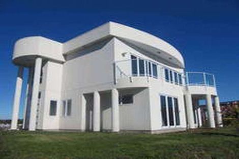 Photo of property in 16 Nadine Stanton Drive, Bell Block, New Plymouth, 4312