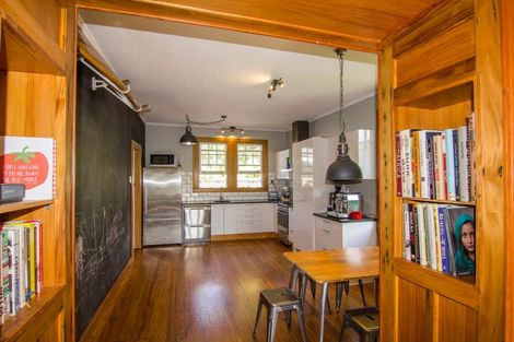 Photo of property in 8 North Crescent, Kaukapakapa, 0873