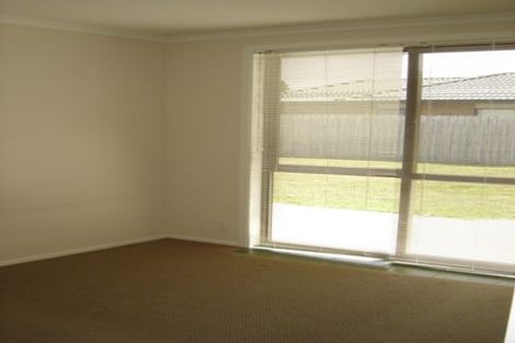 Photo of property in 15 Shankill Place, East Tamaki, Auckland, 2013