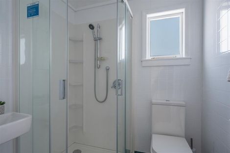 Photo of property in 2 Martin Street, Monaco, Nelson, 7011