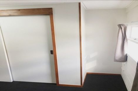 Photo of property in 6 Peach Road, Glenfield, Auckland, 0629