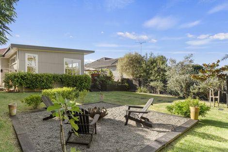 Photo of property in 72 Kiwitea Street, Sandringham, Auckland, 1041