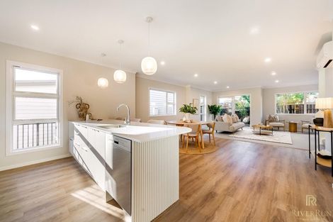 Photo of property in 70b Heretaunga Square, Silverstream, Upper Hutt, 5019