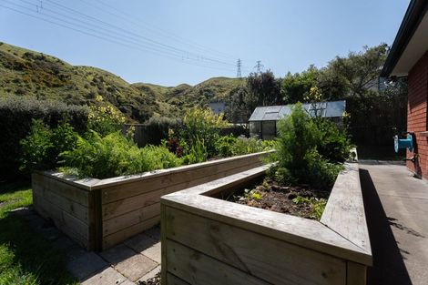 Photo of property in 17 Cheetwood Street, Churton Park, Wellington, 6037