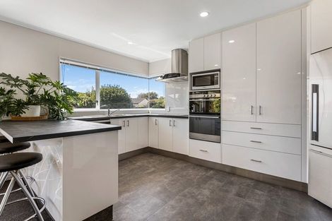 Photo of property in 9a Karina Road, Merrilands, New Plymouth, 4312