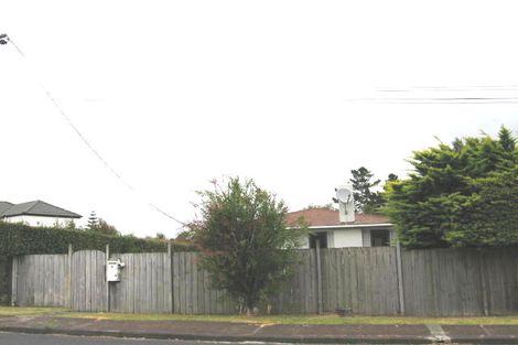Photo of property in 4 Trinidad Road, Sunnynook, Auckland, 0620
