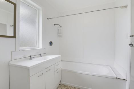 Photo of property in 595 Queen Street East, Levin, 5510