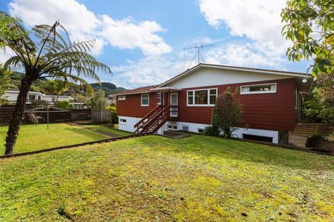 Photo of property in 1 Bede Grove, Tawa, Wellington, 5028