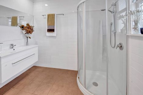 Photo of property in 410 Carrington Street, Upper Vogeltown, New Plymouth, 4310