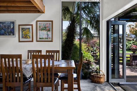 Photo of property in 9 Elizabeth Grove, Stratford, 4332