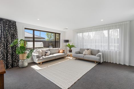 Photo of property in 211 Wingatui Road, Mosgiel, 9024