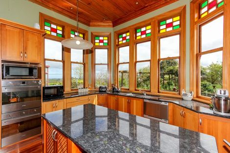 Photo of property in 333 Upland Road, Tarurutangi, New Plymouth, 4372