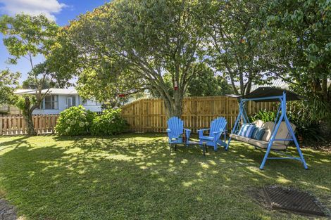 Photo of property in 25 Dalry Place, Mangere Bridge, Auckland, 2022