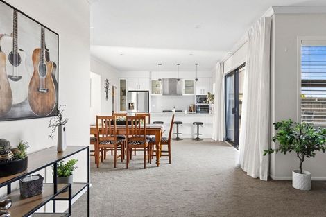 Photo of property in 54 Norfolk Drive, Cambridge, 3434