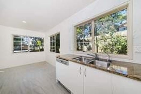 Photo of property in 66e Woodglen Road, Glen Eden, Auckland, 0602