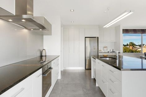 Photo of property in 75 Pitau Road, Mount Maunganui, 3116