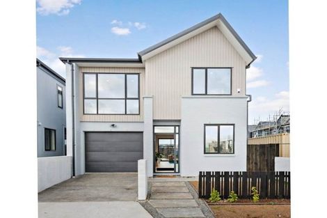 Photo of property in 28 Turehu Road, Papakura, 2110