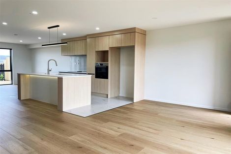 Photo of property in 6 Harikoa Way, Karaka, 2113