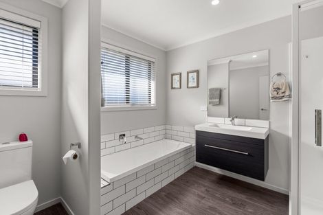 Photo of property in 15 Admiralty Drive, Haruru, 0204