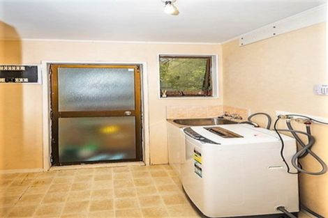 Photo of property in 2/190 Te Irirangi Drive, Flat Bush, Auckland, 2019