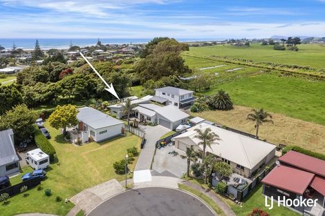 Photo of property in 14 Seafoam Place, Waihi Beach, 3611