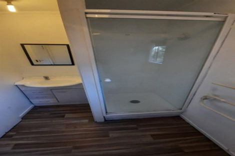 Photo of property in 5 Luxor Place, Massey, Auckland, 0614