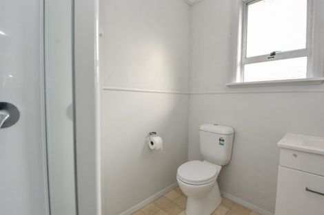 Photo of property in 25 Diamond Street, Carterton, 5713