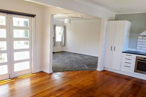 Photo of property in 16 Gaine Street, New Plymouth, 4310