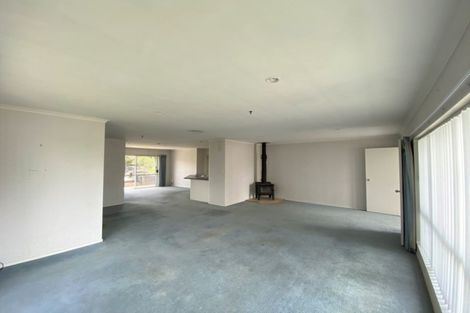 Photo of property in 8 Van Dyke Place, West Harbour, Auckland, 0618