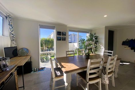 Photo of property in 39 Sanremo Lane, Stanmore Bay, Whangaparaoa, 0932